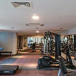 Park By Radisson Center يالوفا