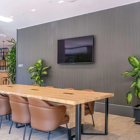 Hotel Park By Radisson Center 4*