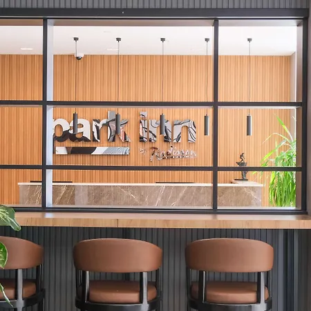 Hotel Park By Radisson Center